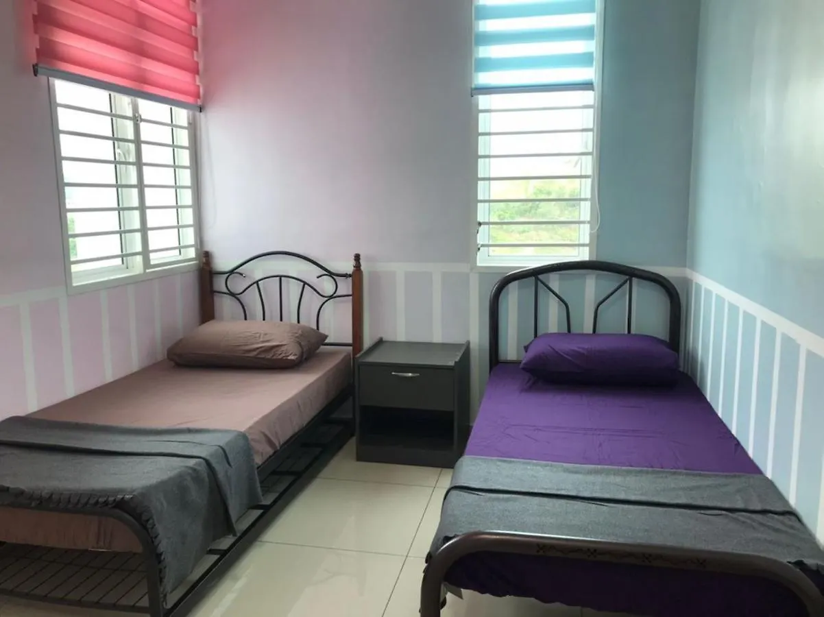 Apartment Me'Na Homestay, Sepang Kampong Salak Tinggi